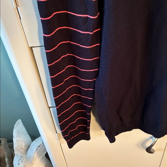 Talbots sz P Navy Sweater with Rainy Day Beagle Design euc - Picture 4 of 8